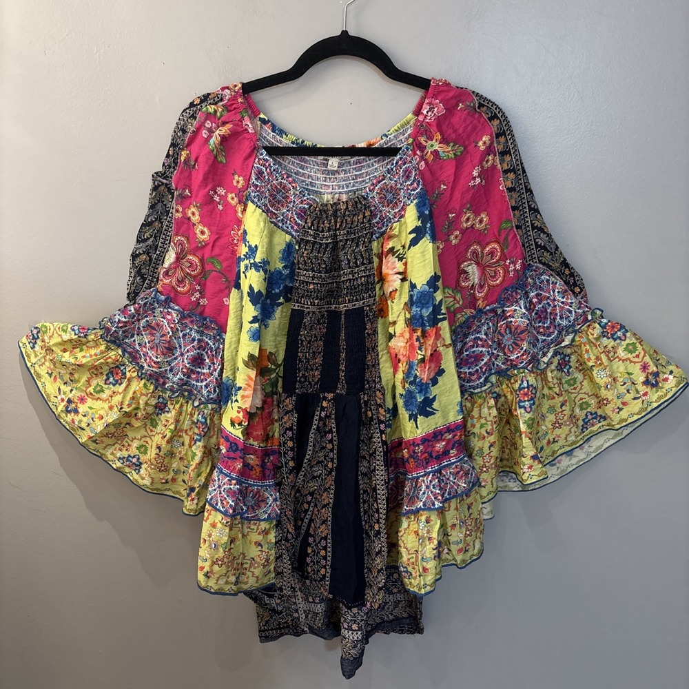 John Mark Vibrant Floral Blouse Size L  Ruffle Flowy Boho Artsy Gypsy